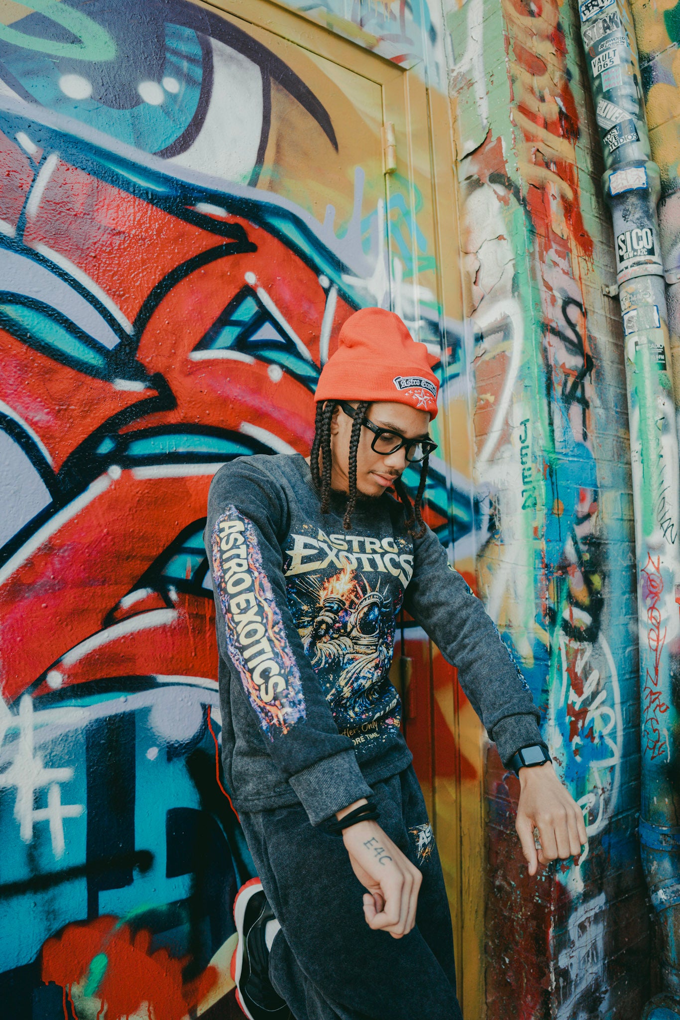 Graffiti Galaxy Sweatsuit – Washed Black
