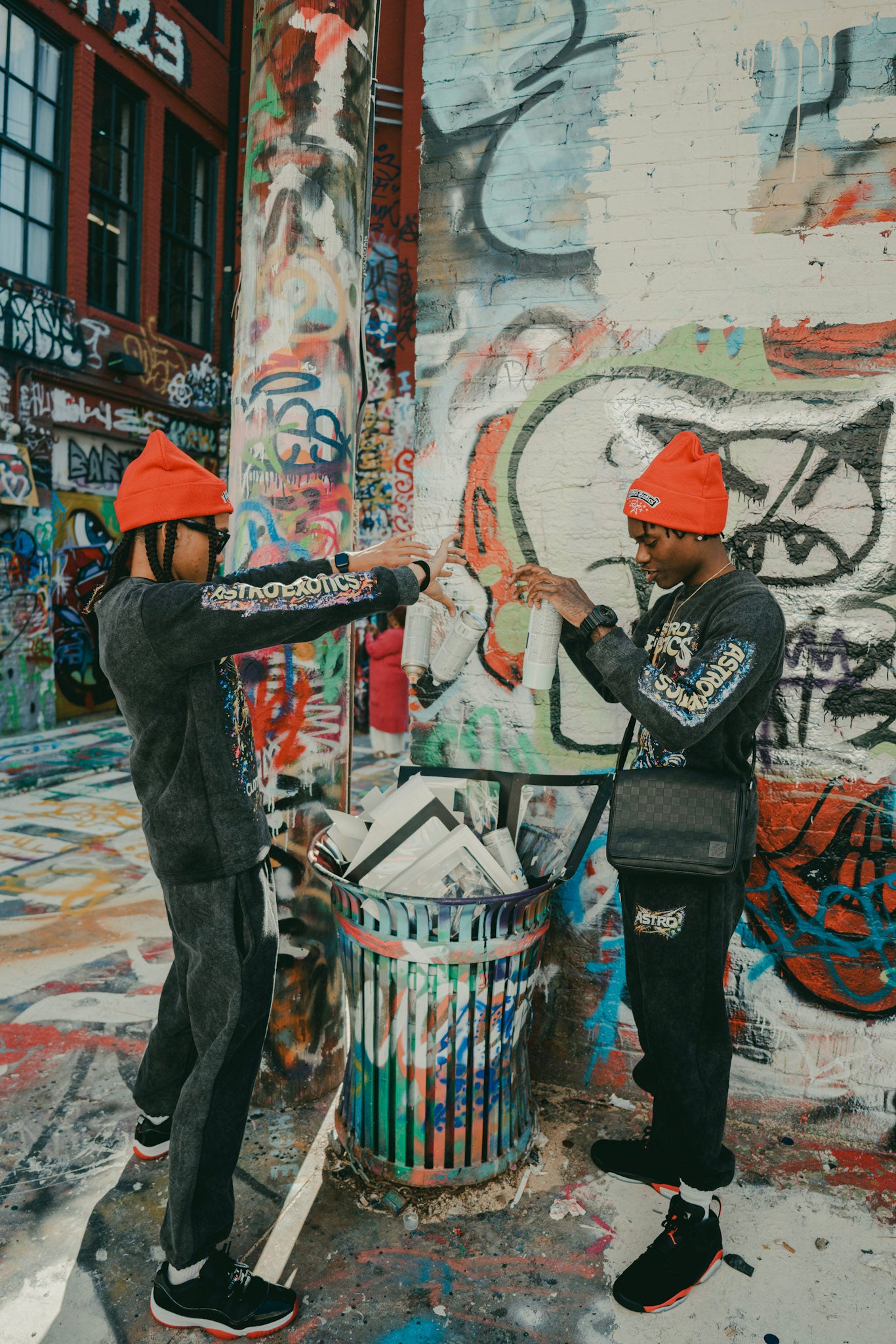 Graffiti Galaxy Sweatsuit – Washed Black