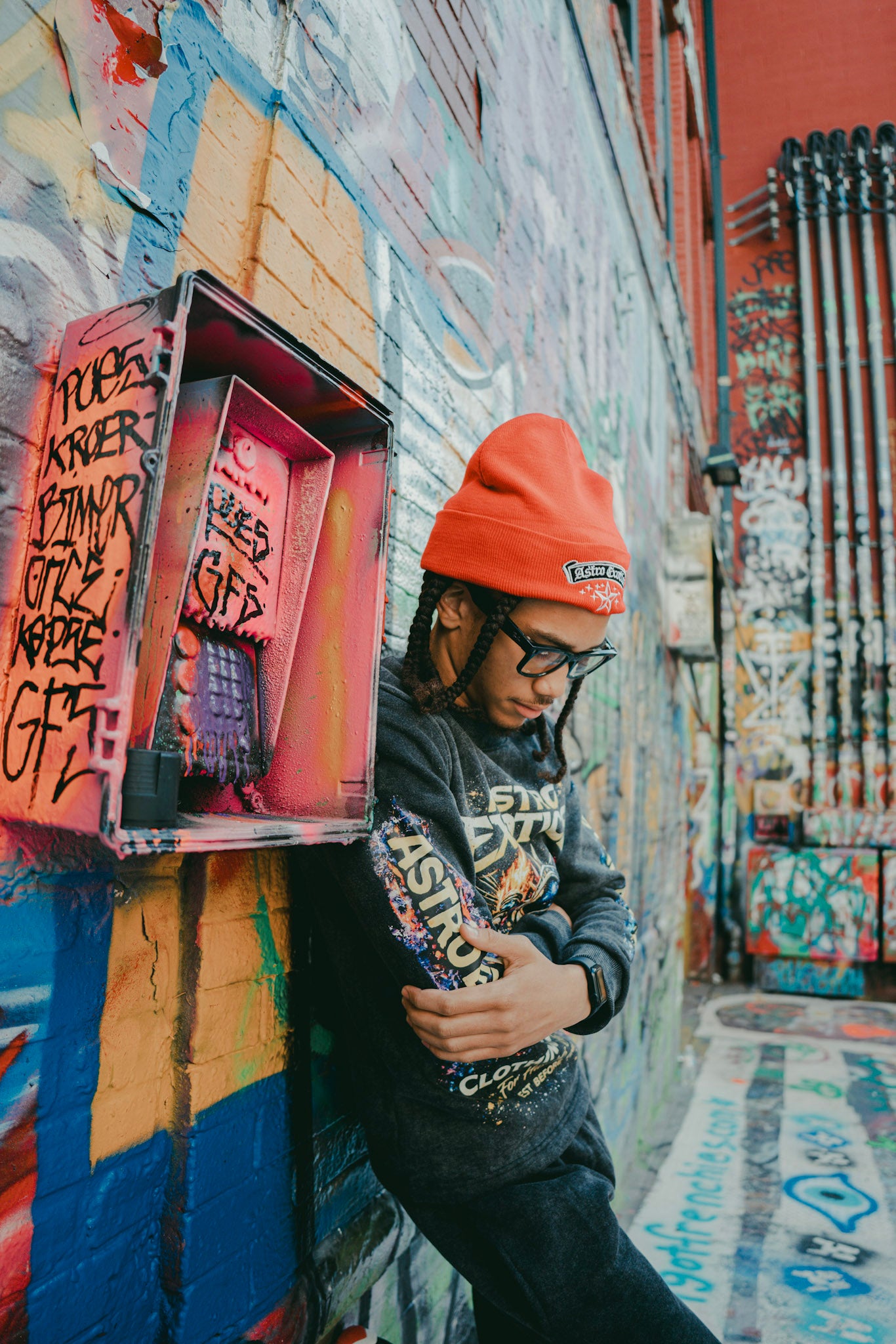 Graffiti Galaxy Sweatsuit – Washed Black